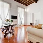 Loveromeapartments Pantheon, Navona Square